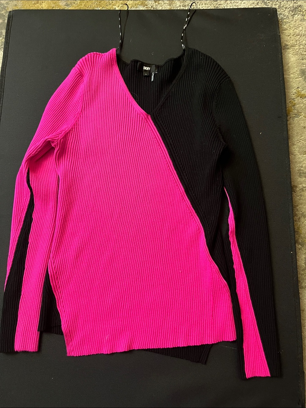 DKNY Two-Tone Ribbed V-Neck Sweater - Hot Pink & Black size XL